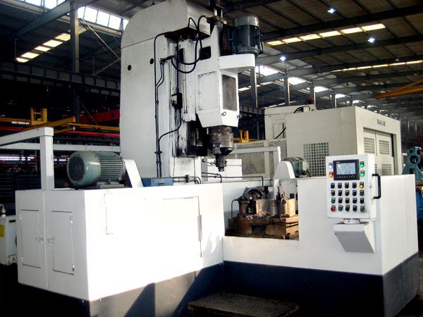 減(jian)殼三麵鏜車(che)機(ji)牀(chuang)