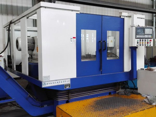 鉤尾(wei)框(kuang)承(cheng)載麵(mian)加工(gong)機牀(chuang)